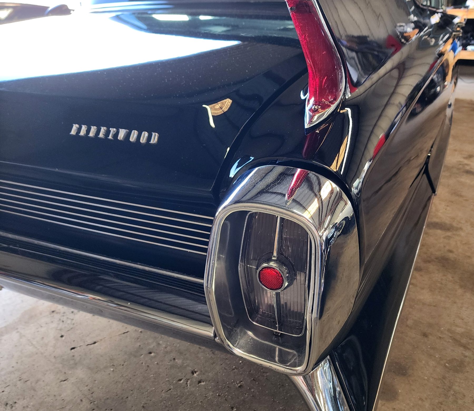 Rear tail fin and taillight